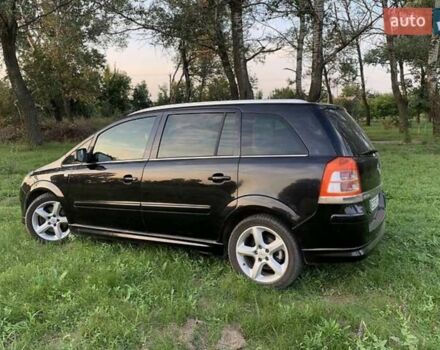 Черный Опель Зафира, объемом двигателя 1.69 л и пробегом 300 тыс. км за 6700 $, фото 2 на Automoto.ua