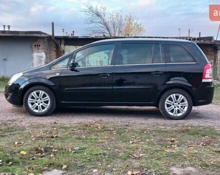 Черный Опель Зафира, объемом двигателя 1.6 л и пробегом 225 тыс. км за 6700 $, фото 4 на Automoto.ua