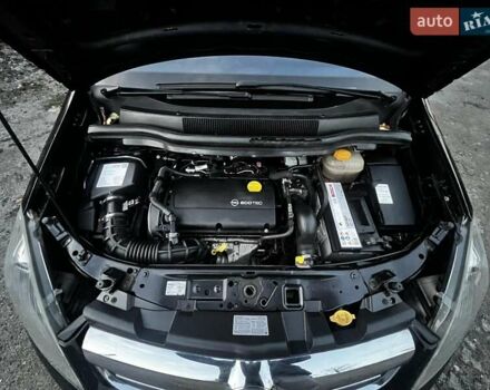 Чорний Опель Зафіра, об'ємом двигуна 0 л та пробігом 250 тис. км за 6899 $, фото 8 на Automoto.ua