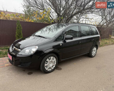 Черный Опель Зафира, объемом двигателя 1.6 л и пробегом 201 тыс. км за 7100 $, фото 2 на Automoto.ua