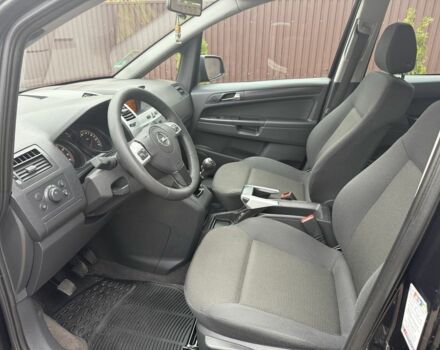 Черный Опель Зафира, объемом двигателя 1.6 л и пробегом 201 тыс. км за 7100 $, фото 9 на Automoto.ua