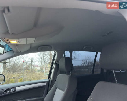 Черный Опель Зафира, объемом двигателя 1.91 л и пробегом 278 тыс. км за 6400 $, фото 26 на Automoto.ua