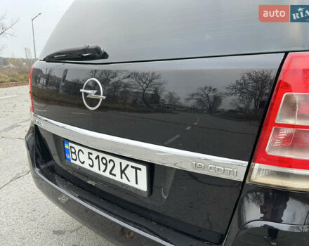 Черный Опель Зафира, объемом двигателя 1.91 л и пробегом 278 тыс. км за 6400 $, фото 12 на Automoto.ua