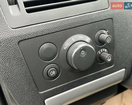 Черный Опель Зафира, объемом двигателя 1.7 л и пробегом 215 тыс. км за 6999 $, фото 15 на Automoto.ua