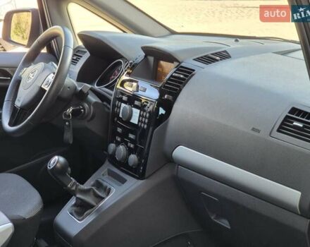 Черный Опель Зафира, объемом двигателя 2.2 л и пробегом 165 тыс. км за 8699 $, фото 31 на Automoto.ua