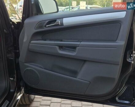 Черный Опель Зафира, объемом двигателя 2.2 л и пробегом 165 тыс. км за 8699 $, фото 30 на Automoto.ua