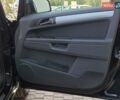 Черный Опель Зафира, объемом двигателя 2.2 л и пробегом 165 тыс. км за 8699 $, фото 30 на Automoto.ua