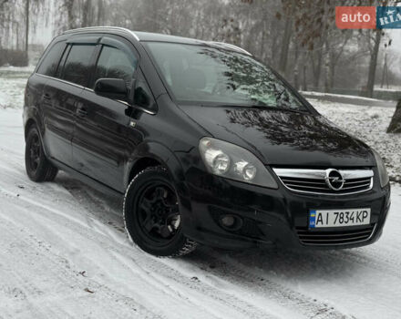 Черный Опель Зафира, объемом двигателя 1.7 л и пробегом 244 тыс. км за 7499 $, фото 5 на Automoto.ua