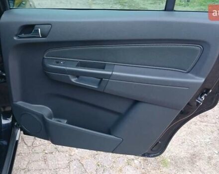 Черный Опель Зафира, объемом двигателя 1.6 л и пробегом 225 тыс. км за 6700 $, фото 30 на Automoto.ua