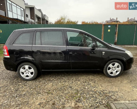 Черный Опель Зафира, объемом двигателя 1.7 л и пробегом 215 тыс. км за 6999 $, фото 3 на Automoto.ua