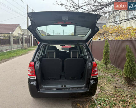 Черный Опель Зафира, объемом двигателя 1.6 л и пробегом 201 тыс. км за 7100 $, фото 44 на Automoto.ua