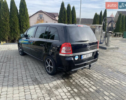 Черный Опель Зафира, объемом двигателя 1.7 л и пробегом 214 тыс. км за 6900 $, фото 3 на Automoto.ua