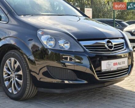 Черный Опель Зафира, объемом двигателя 2.2 л и пробегом 165 тыс. км за 8699 $, фото 7 на Automoto.ua