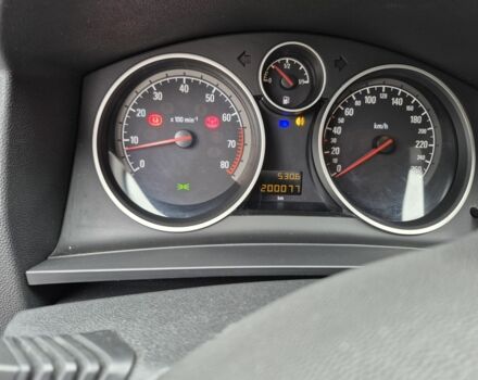 Черный Опель Зафира, объемом двигателя 1.8 л и пробегом 201 тыс. км за 6950 $, фото 22 на Automoto.ua