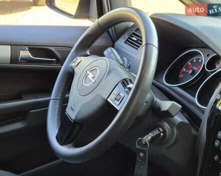 Черный Опель Зафира, объемом двигателя 2.2 л и пробегом 165 тыс. км за 8699 $, фото 38 на Automoto.ua