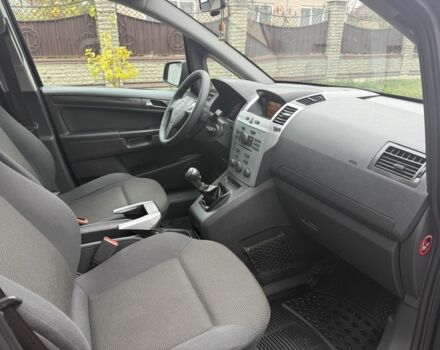 Черный Опель Зафира, объемом двигателя 1.6 л и пробегом 201 тыс. км за 7100 $, фото 14 на Automoto.ua