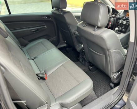 Черный Опель Зафира, объемом двигателя 1.9 л и пробегом 172 тыс. км за 8000 $, фото 24 на Automoto.ua