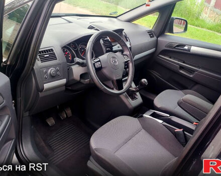 Черный Опель Зафира, объемом двигателя 1.6 л и пробегом 231 тыс. км за 6950 $, фото 8 на Automoto.ua