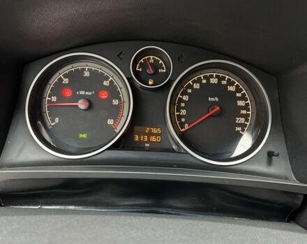 Чорний Опель Зафіра, об'ємом двигуна 1.9 л та пробігом 313 тис. км за 6500 $, фото 9 на Automoto.ua