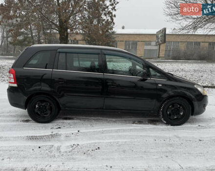 Черный Опель Зафира, объемом двигателя 1.7 л и пробегом 244 тыс. км за 7499 $, фото 31 на Automoto.ua