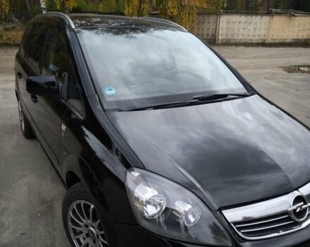 Черный Опель Зафира, объемом двигателя 1.7 л и пробегом 230 тыс. км за 7400 $, фото 6 на Automoto.ua