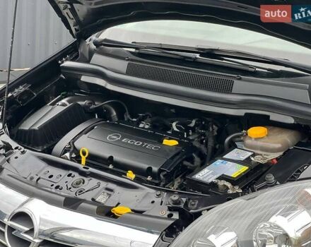 Черный Опель Зафира, объемом двигателя 1.6 л и пробегом 221 тыс. км за 6999 $, фото 70 на Automoto.ua