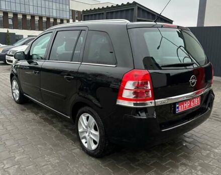 Черный Опель Зафира, объемом двигателя 1.6 л и пробегом 177 тыс. км за 7600 $, фото 3 на Automoto.ua