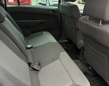 Черный Опель Зафира, объемом двигателя 1.6 л и пробегом 177 тыс. км за 7600 $, фото 10 на Automoto.ua