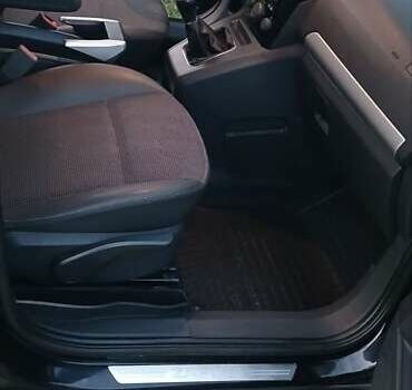 Чорний Опель Зафіра, об'ємом двигуна 1.7 л та пробігом 215 тис. км за 7500 $, фото 11 на Automoto.ua