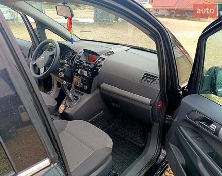 Чорний Опель Зафіра, об'ємом двигуна 1.7 л та пробігом 263 тис. км за 6000 $, фото 1 на Automoto.ua