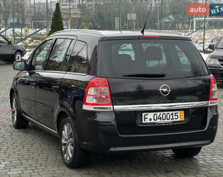 Черный Опель Зафира, объемом двигателя 1.8 л и пробегом 247 тыс. км за 7599 $, фото 17 на Automoto.ua