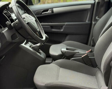 Черный Опель Зафира, объемом двигателя 1.6 л и пробегом 177 тыс. км за 7700 $, фото 18 на Automoto.ua