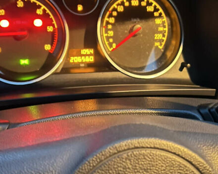 Черный Опель Зафира, объемом двигателя 1.7 л и пробегом 206 тыс. км за 8300 $, фото 13 на Automoto.ua