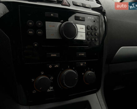 Черный Опель Зафира, объемом двигателя 0 л и пробегом 287 тыс. км за 6999 $, фото 12 на Automoto.ua