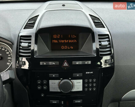 Чорний Опель Зафіра, об'ємом двигуна 1.8 л та пробігом 210 тис. км за 8199 $, фото 52 на Automoto.ua