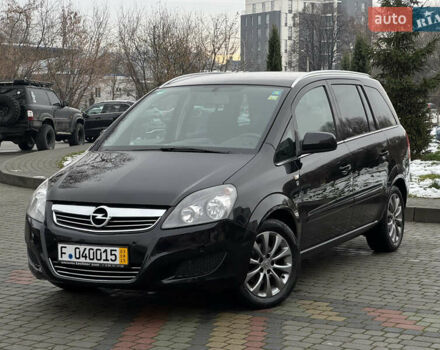 Черный Опель Зафира, объемом двигателя 1.8 л и пробегом 247 тыс. км за 7599 $, фото 4 на Automoto.ua