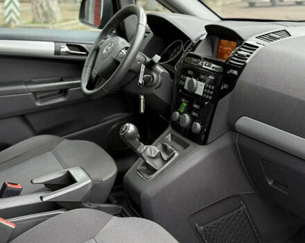 Черный Опель Зафира, объемом двигателя 1.6 л и пробегом 177 тыс. км за 7700 $, фото 21 на Automoto.ua