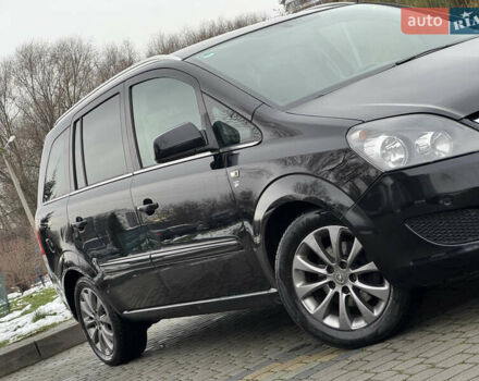 Черный Опель Зафира, объемом двигателя 1.8 л и пробегом 247 тыс. км за 7599 $, фото 12 на Automoto.ua