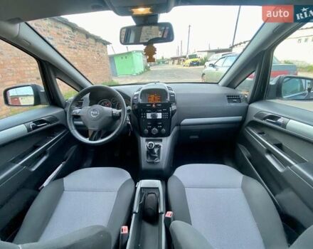 Чорний Опель Зафіра, об'ємом двигуна 1.7 л та пробігом 280 тис. км за 7250 $, фото 14 на Automoto.ua