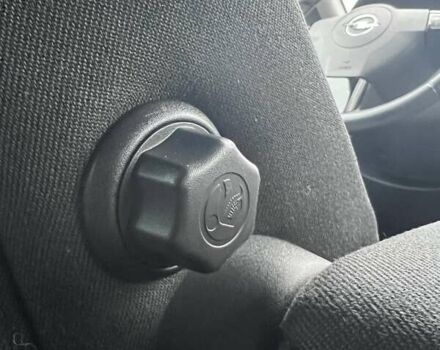 Черный Опель Зафира, объемом двигателя 1.8 л и пробегом 166 тыс. км за 7999 $, фото 28 на Automoto.ua