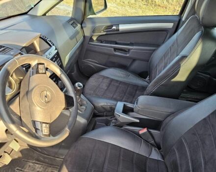 Чорний Опель Зафіра, об'ємом двигуна 1.7 л та пробігом 205 тис. км за 6700 $, фото 7 на Automoto.ua