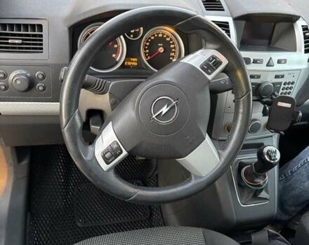 Черный Опель Зафира, объемом двигателя 1.7 л и пробегом 271 тыс. км за 7400 $, фото 2 на Automoto.ua