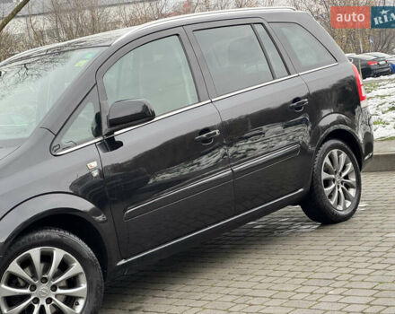 Черный Опель Зафира, объемом двигателя 1.8 л и пробегом 247 тыс. км за 7599 $, фото 9 на Automoto.ua