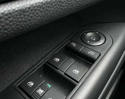 Черный Опель Зафира, объемом двигателя 1.8 л и пробегом 166 тыс. км за 7999 $, фото 29 на Automoto.ua