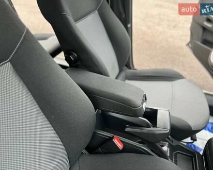 Черный Опель Зафира, объемом двигателя 1.6 л и пробегом 221 тыс. км за 7399 $, фото 66 на Automoto.ua