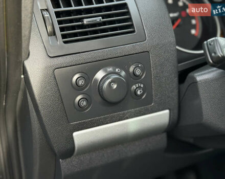 Чорний Опель Зафіра, об'ємом двигуна 1.8 л та пробігом 210 тис. км за 8199 $, фото 47 на Automoto.ua