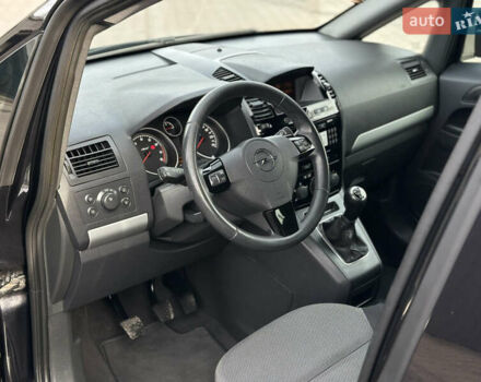 Чорний Опель Зафіра, об'ємом двигуна 1.8 л та пробігом 210 тис. км за 8199 $, фото 45 на Automoto.ua