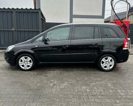 Черный Опель Зафира, объемом двигателя 1.6 л и пробегом 177 тыс. км за 7600 $, фото 4 на Automoto.ua