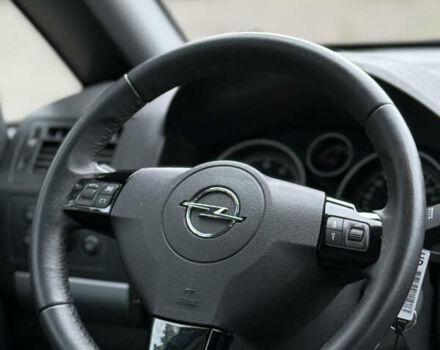 Черный Опель Зафира, объемом двигателя 1.6 л и пробегом 177 тыс. км за 7700 $, фото 27 на Automoto.ua