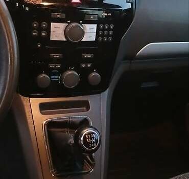 Чорний Опель Зафіра, об'ємом двигуна 1.7 л та пробігом 215 тис. км за 7500 $, фото 6 на Automoto.ua